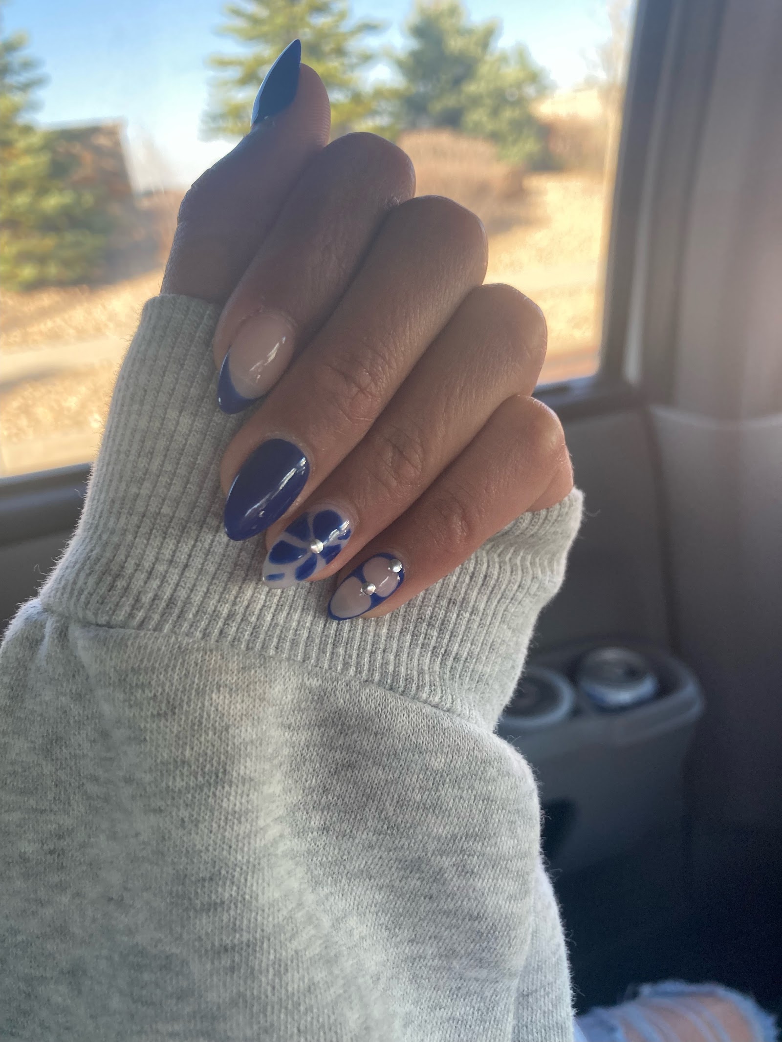 Majestic Nail & Lash nail photo 4